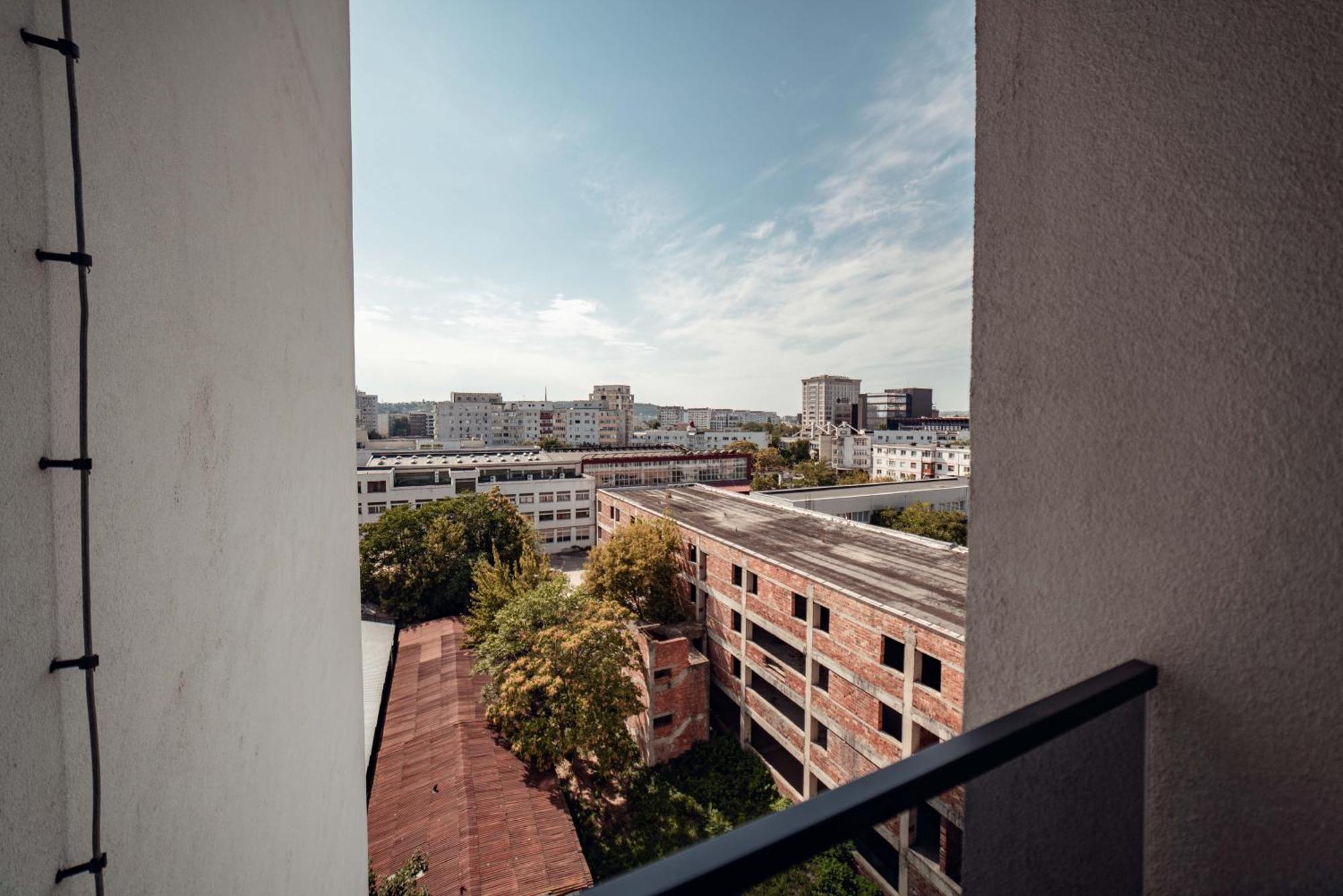Cozy Apartments At Q Residence - Palas Mall Iasi Exterior photo